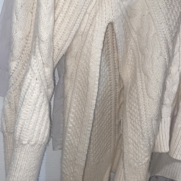 Banana Republic Cream Cable Knit Cowl Neck Sweater - Picture 4 of 6